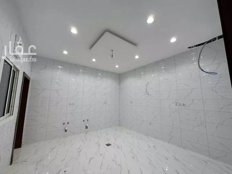 شقة 5 غرف في طيبة 5