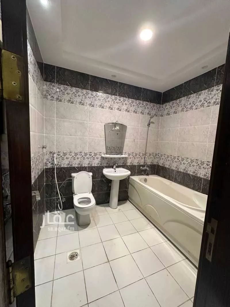 شقة 3 غرف في طيبة 4