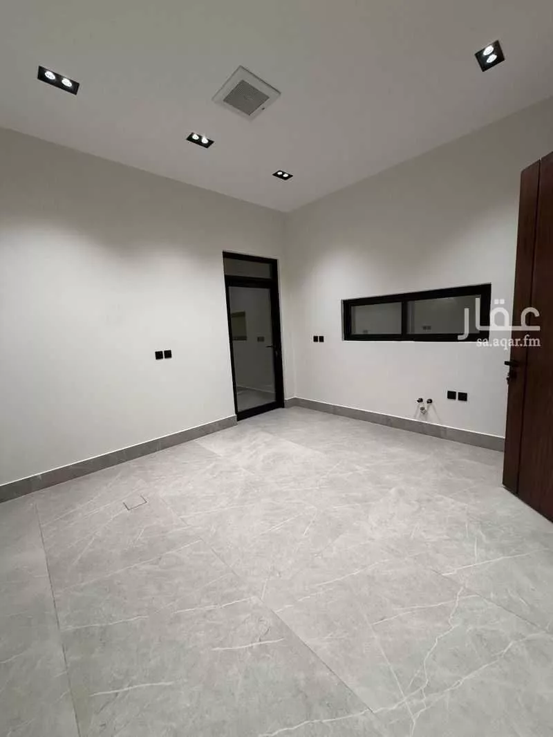 فيلا 5 غرف في النرجس 4