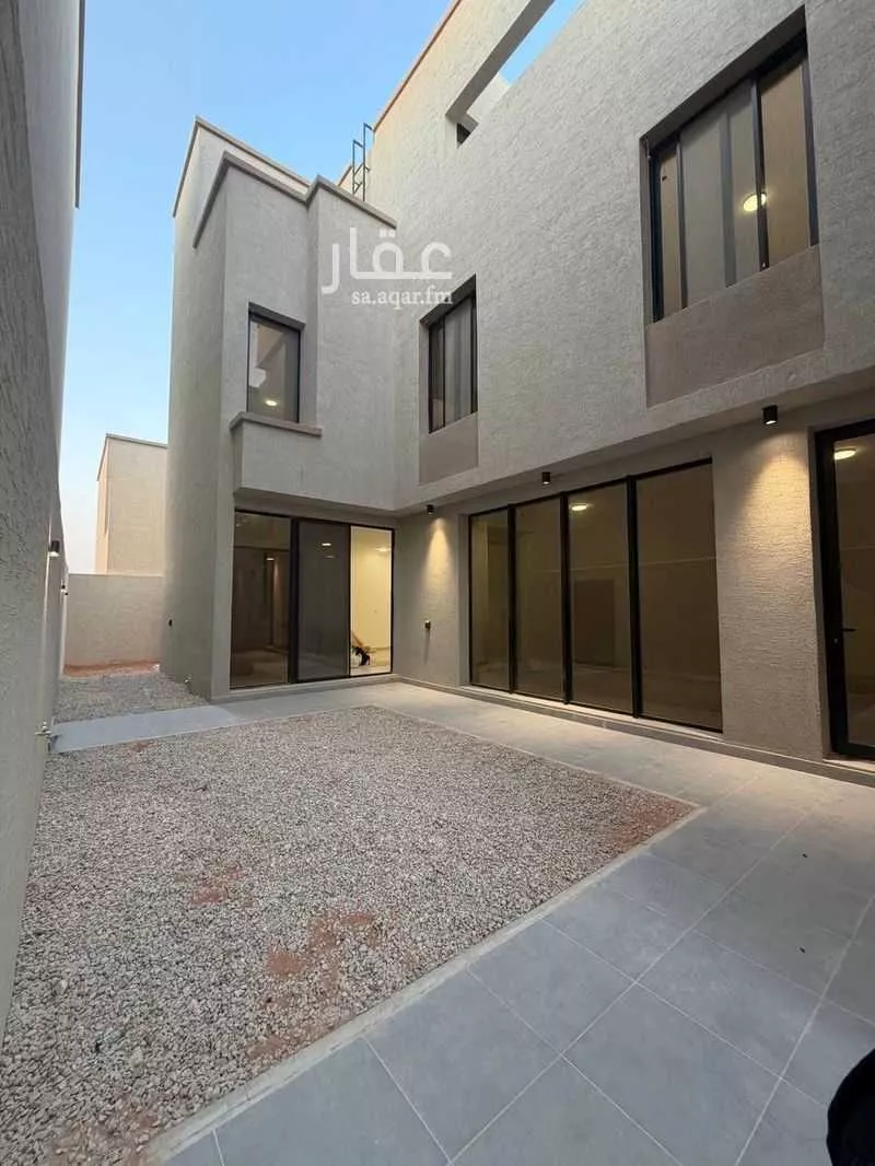 4 bedroom villa in Al Aridh 1