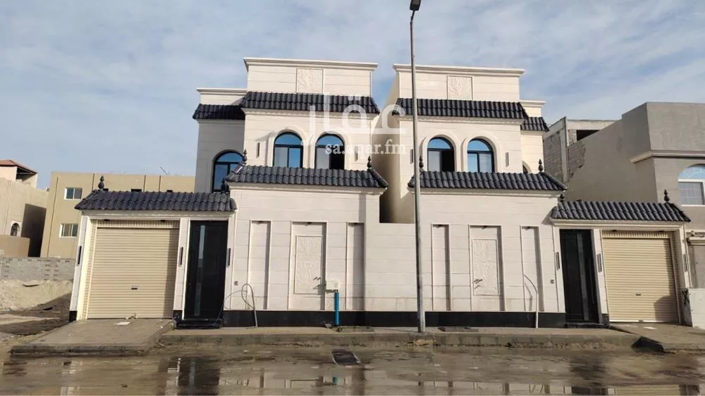 8 bedroom villa in As Sawari