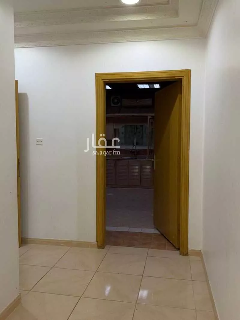 5 bedroom villa in Al Uraija Al Gharbiyah, Riyadh 4