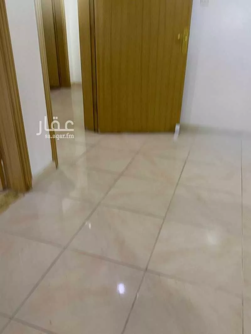 5 bedroom villa in Al Uraija Al Gharbiyah, Riyadh 5