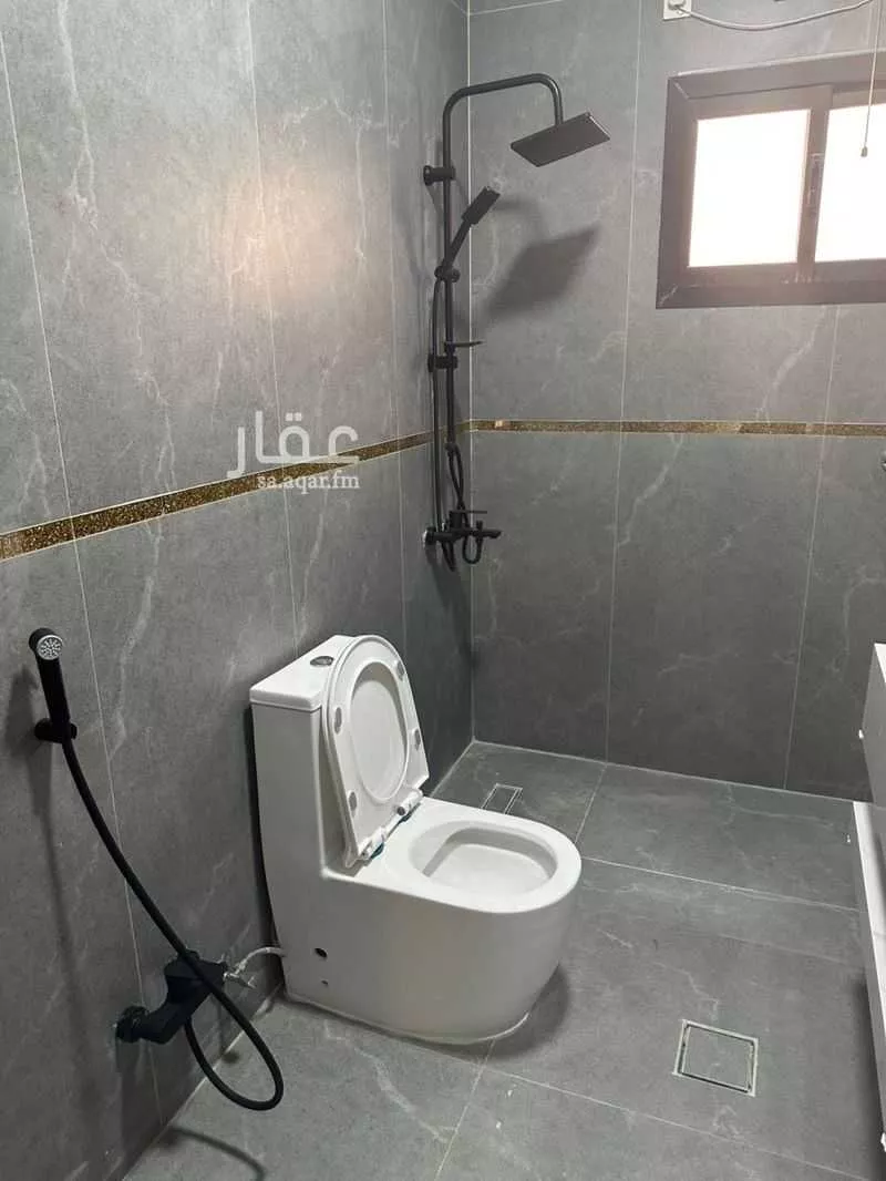 فيلا 5 غرف في الدانة الشمالية 2