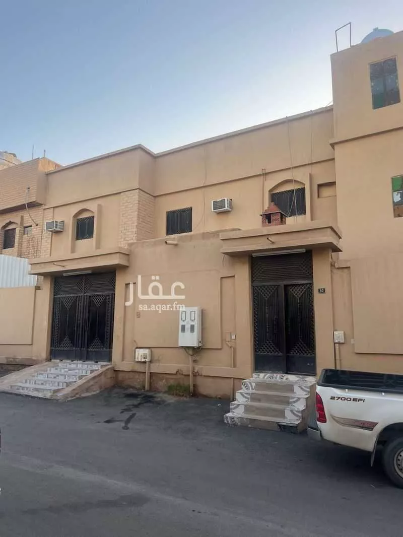 8 bedroom villa in Al Uraija Al Gharbiyah 3