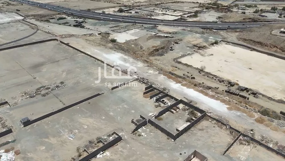 أرض 55008 م² في النخيل 2