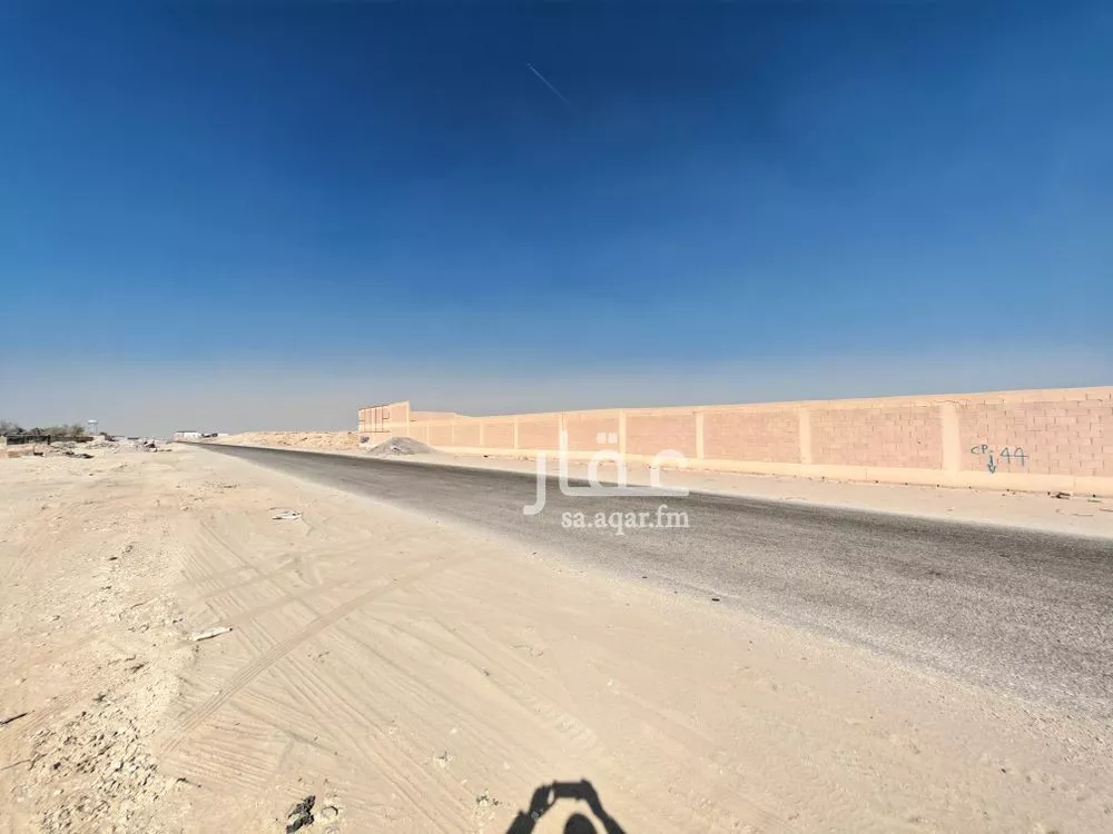 أرض 10875 م² في العارض 2