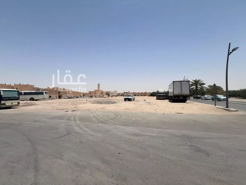 أرض 8413 م² في سلطانة 2