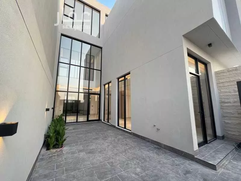 فيلا 5 غرف في النرجس 4