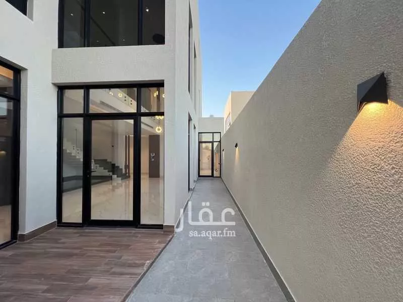 فيلا 5 غرف في النرجس 4