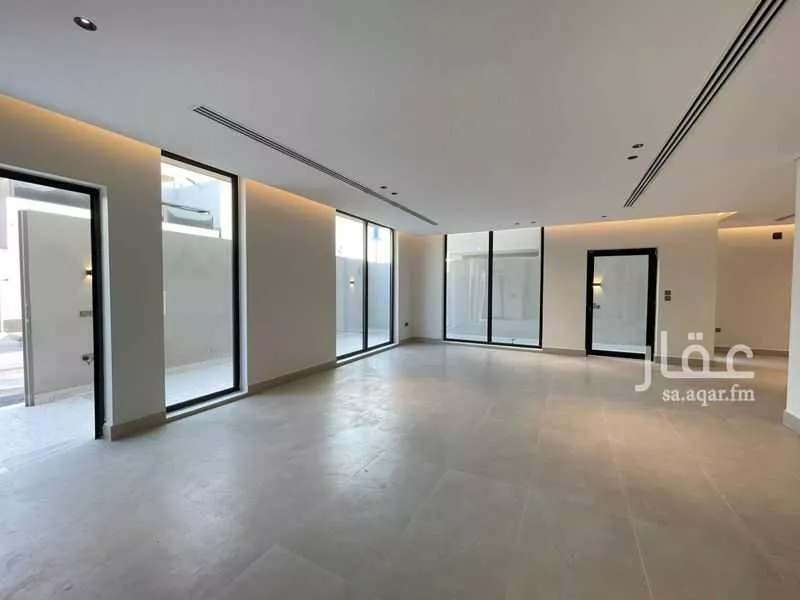 5 bedroom villa in Al Aridh 6
