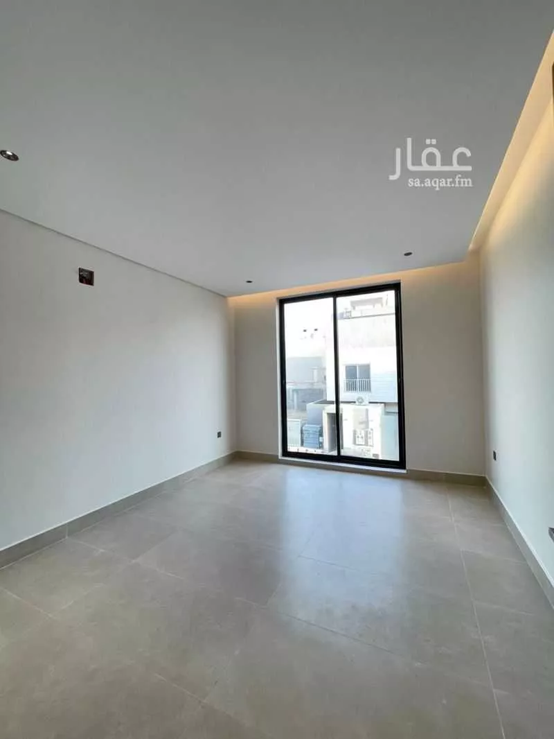 5 bedroom villa in Al Aridh 3
