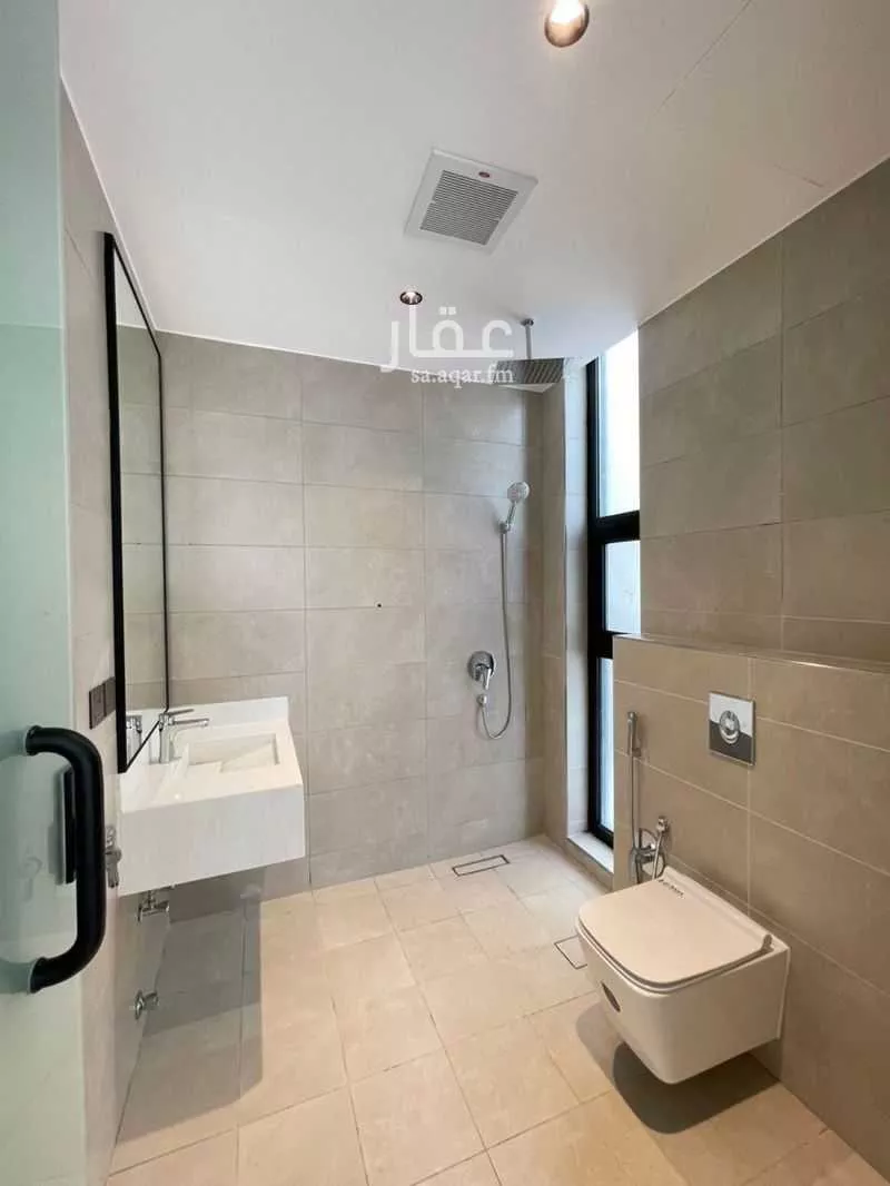 5 bedroom villa in Al Aridh 5