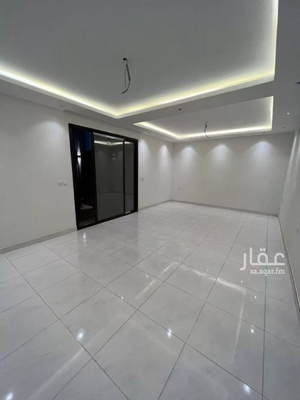 فيلا 8 غرف في الجنادرية 1