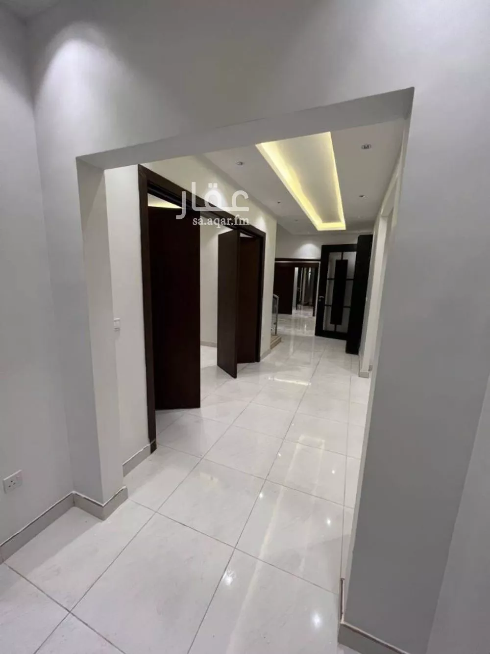 فيلا 8 غرف في الجنادرية 3