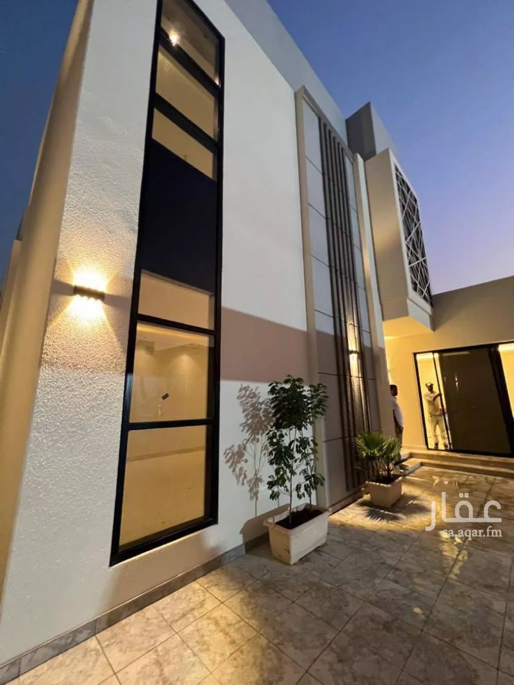 فيلا 8 غرف في الجنادرية 2