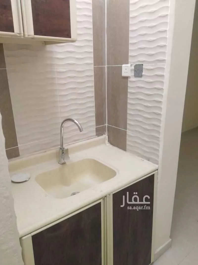 عمارة 325 م² في الخليج 3