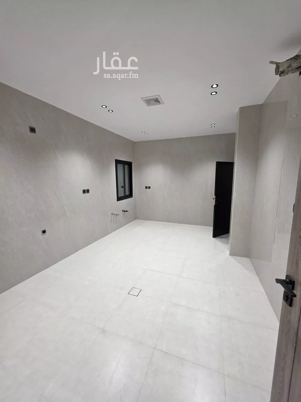 فيلا 6 غرف في احد 5