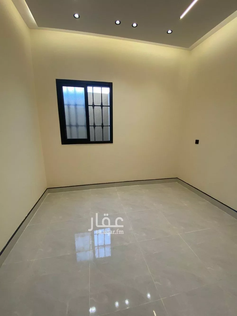 5 bedroom floor in Al Janadriyah 2