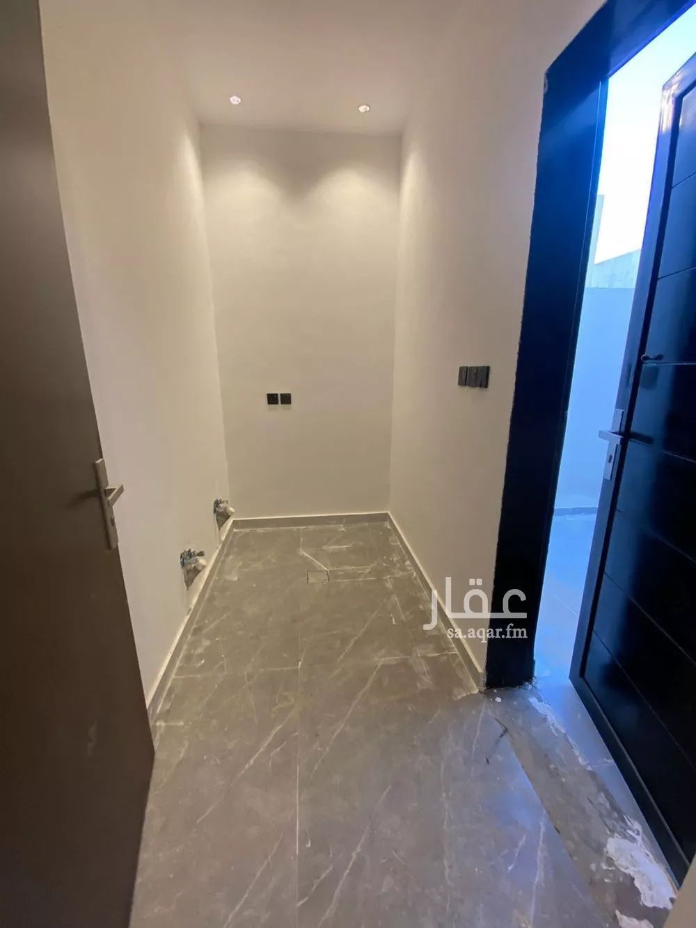 فيلا 6 غرف في الجنادرية 1