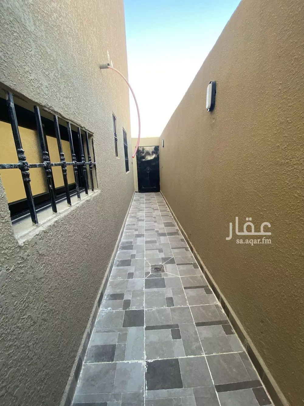 5 bedroom floor in Al Janadriyah 5