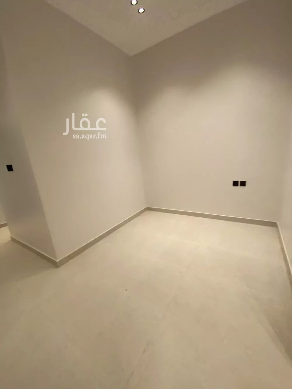 فيلا 7 غرف في الجنادرية 1