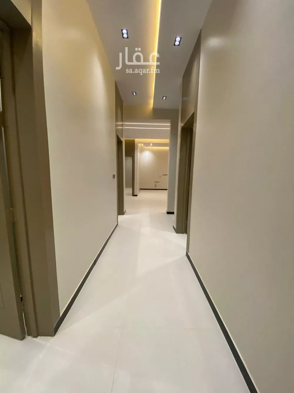 5 bedroom floor in Al Janadriyah 4