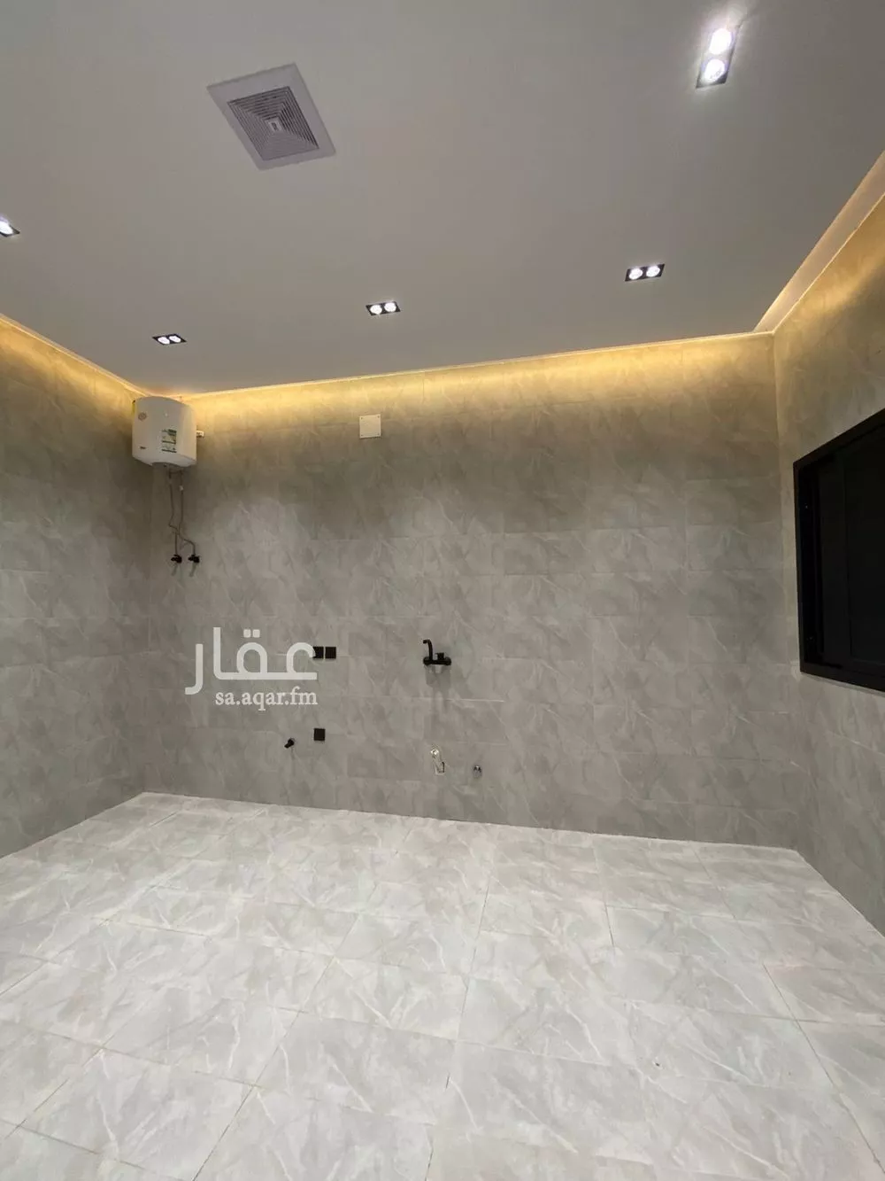 فيلا 5 غرف في البرية 4