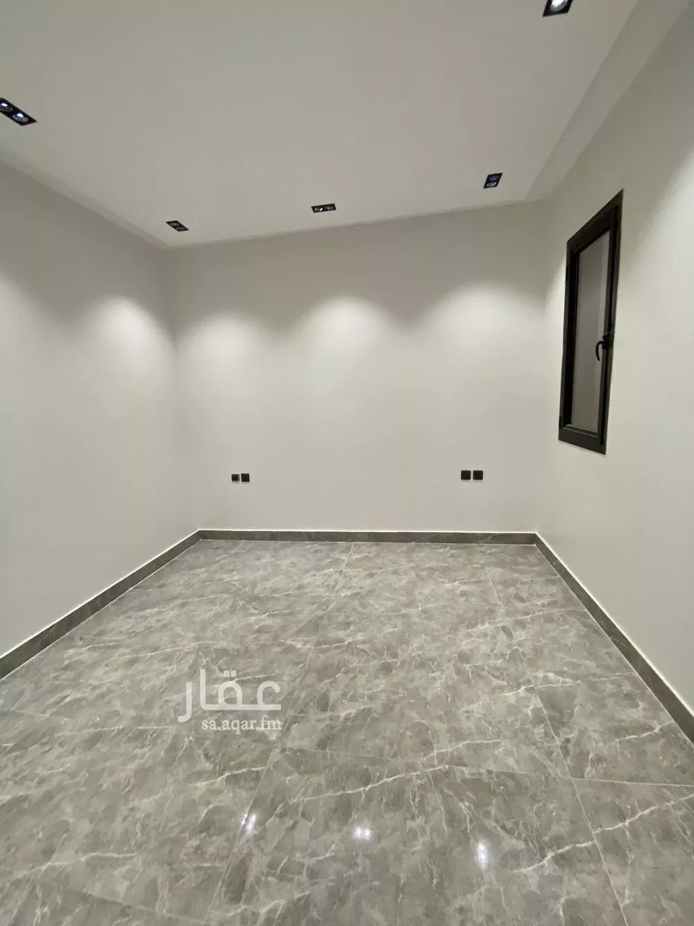 5 bedroom villa in Al Janadriyah 4