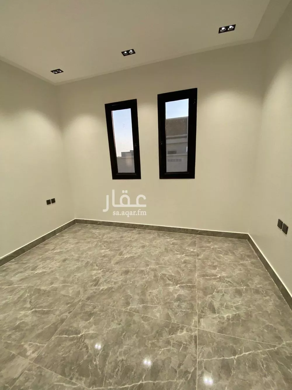 5 bedroom villa in Al Janadriyah 5