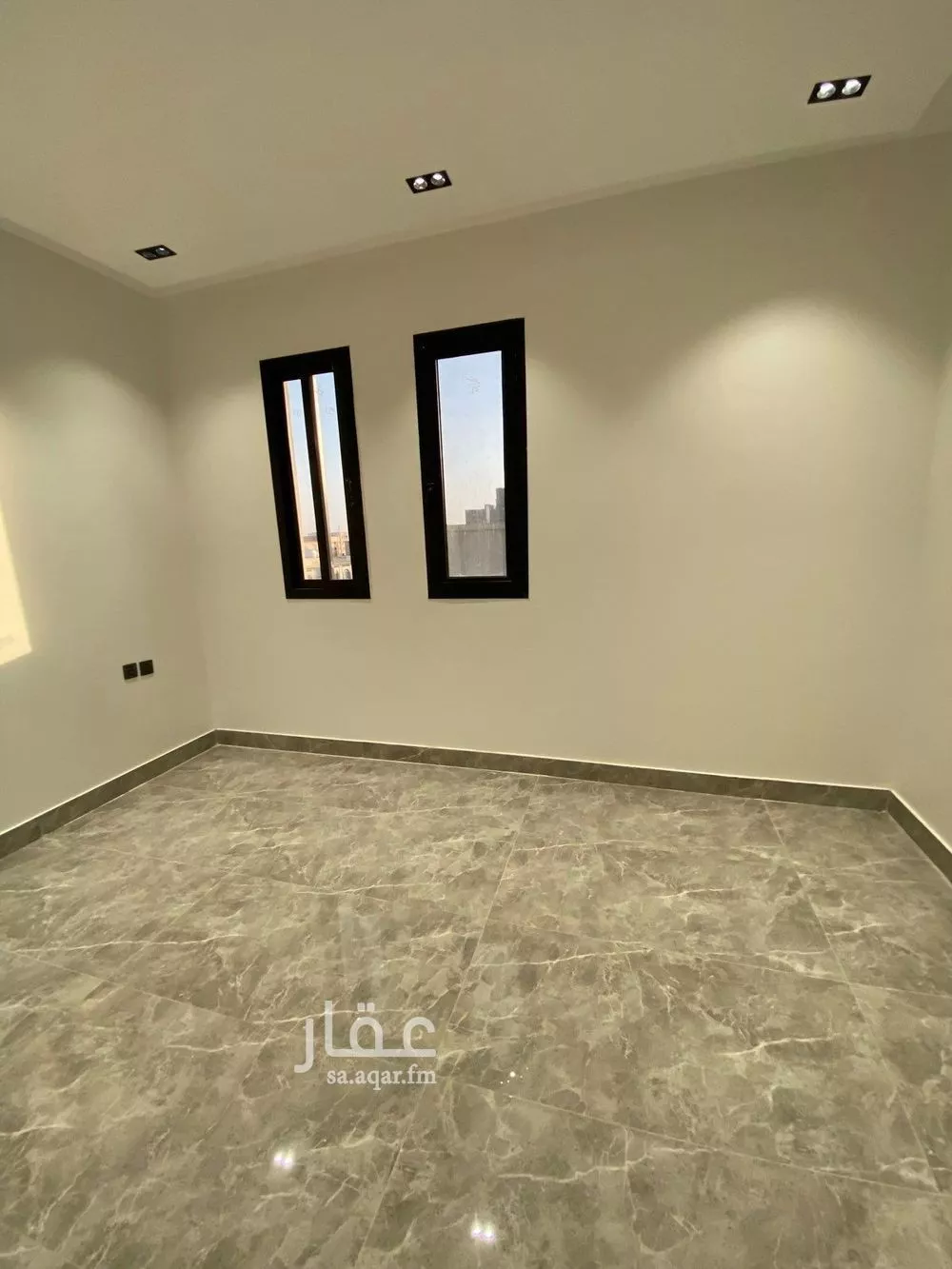 5 bedroom villa in Al Janadriyah 1
