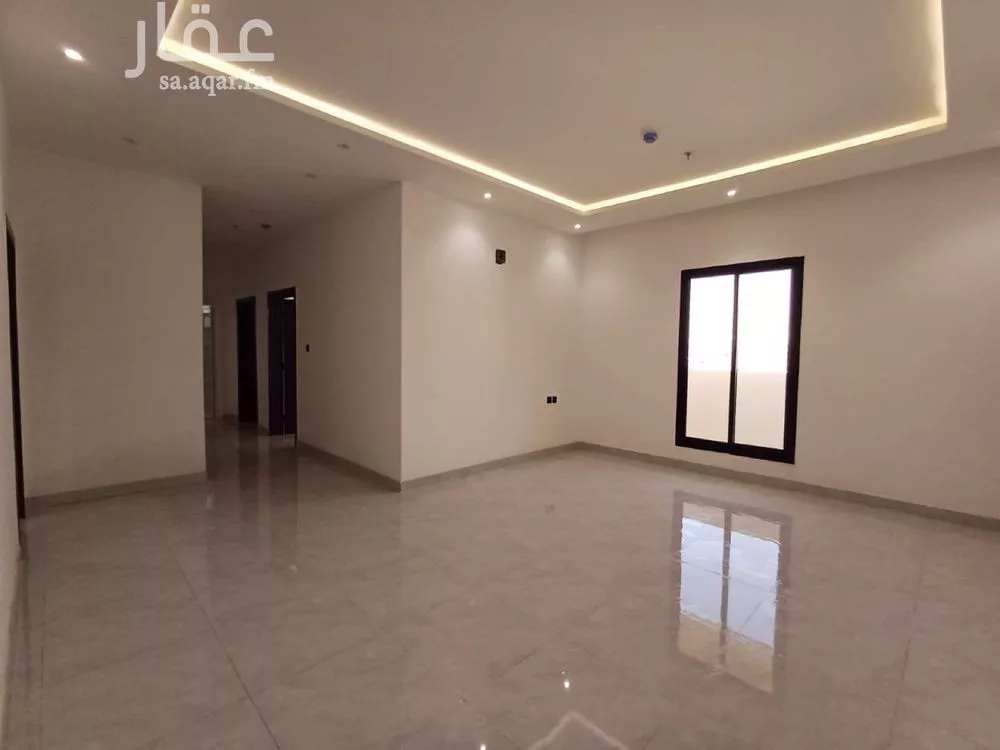 شقة 4 غرف في الرمال 5