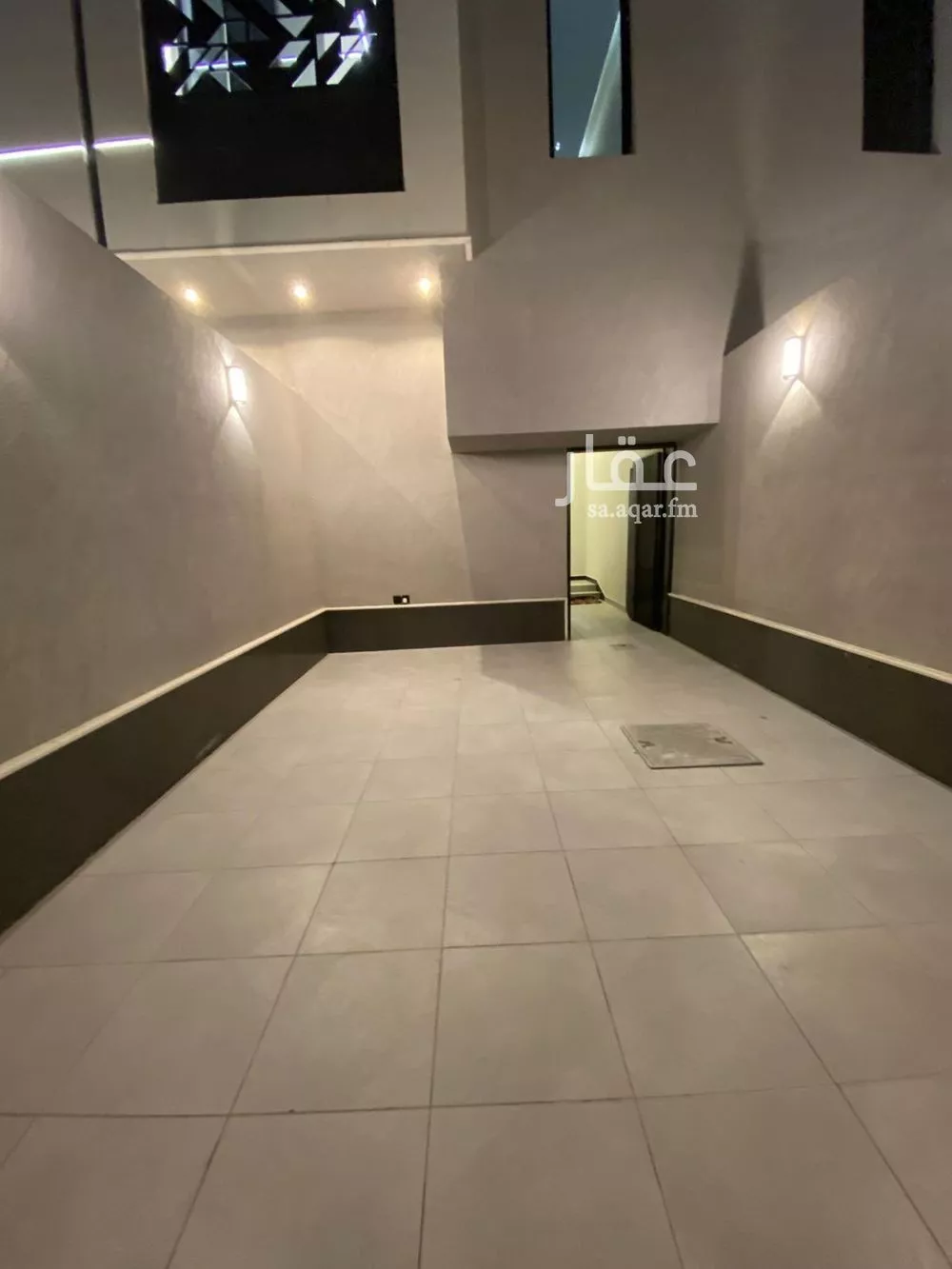 5 bedroom floor in Al Janadriyah 1