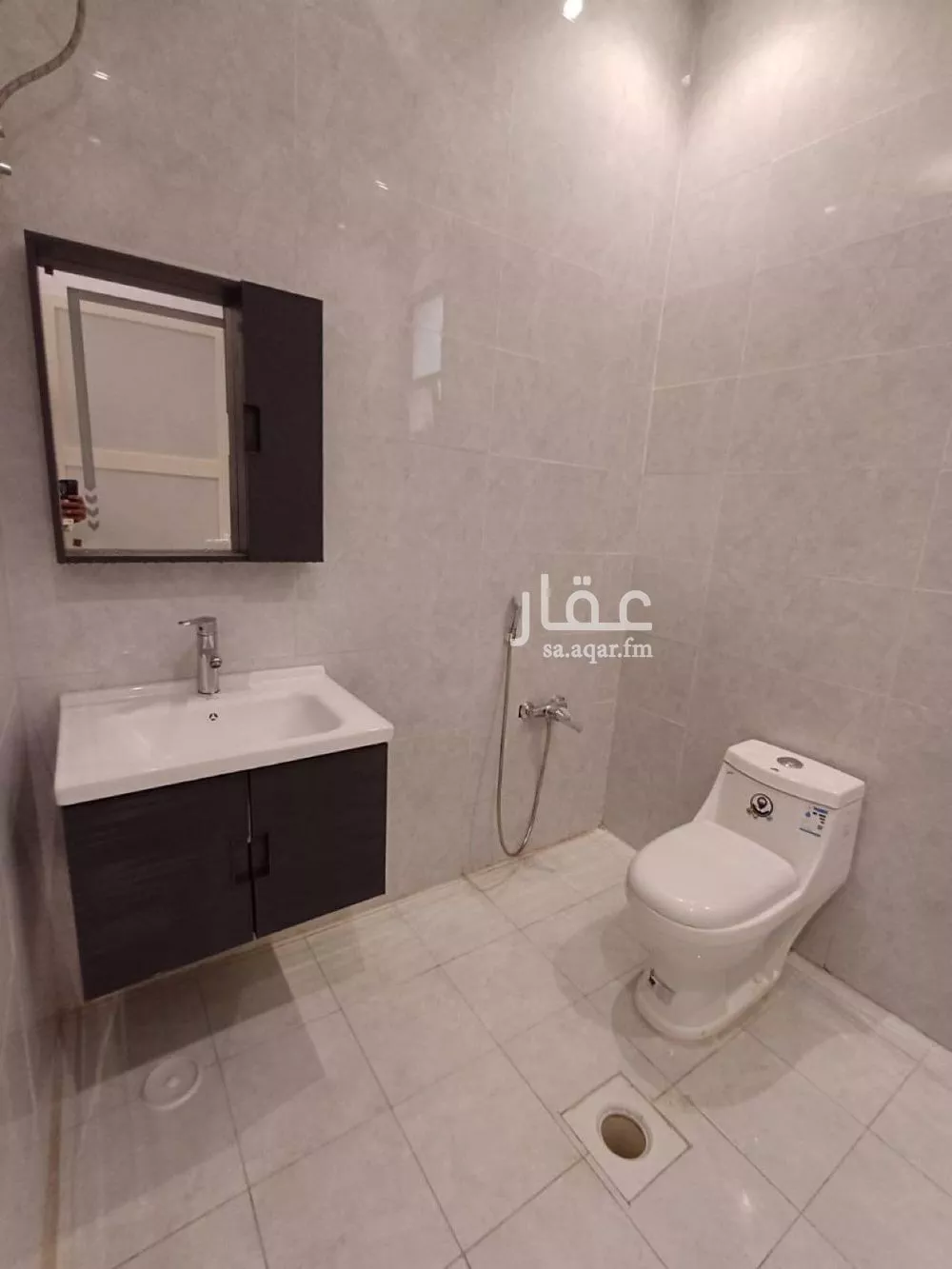 شقة 4 غرف في الرمال 1