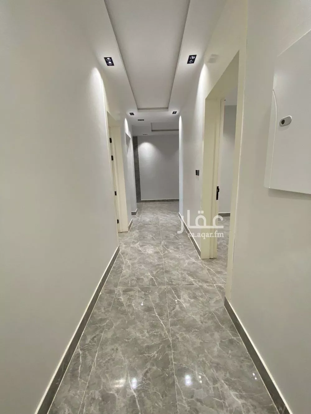 5 bedroom villa in Al Janadriyah 3