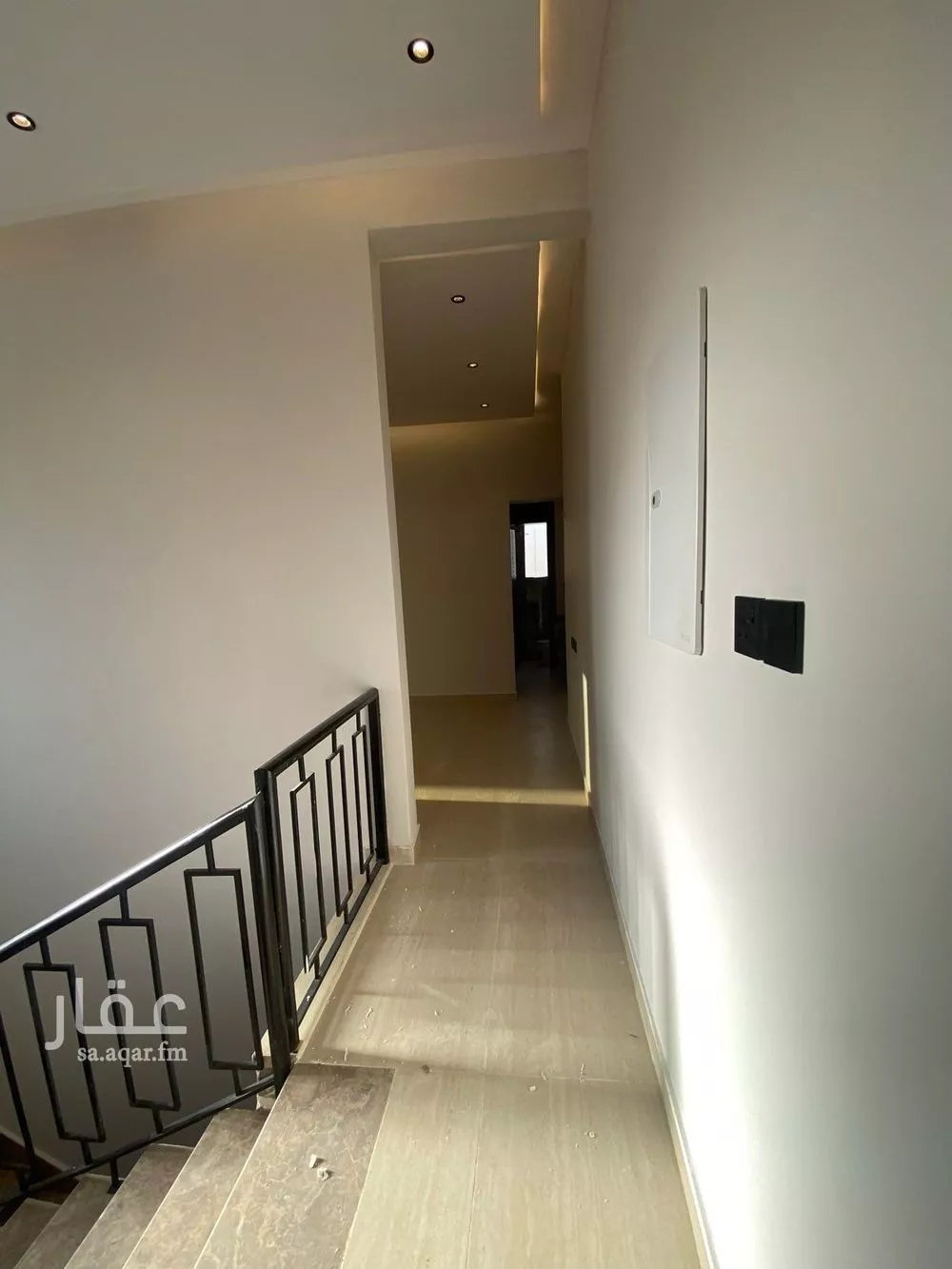 5 bedroom villa in Al Janadriyah 1