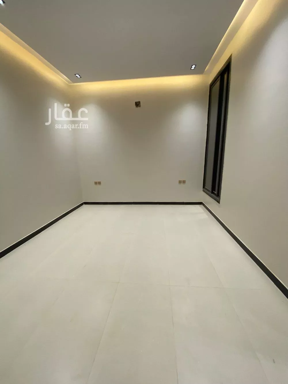 5 bedroom floor in Al Janadriyah 2