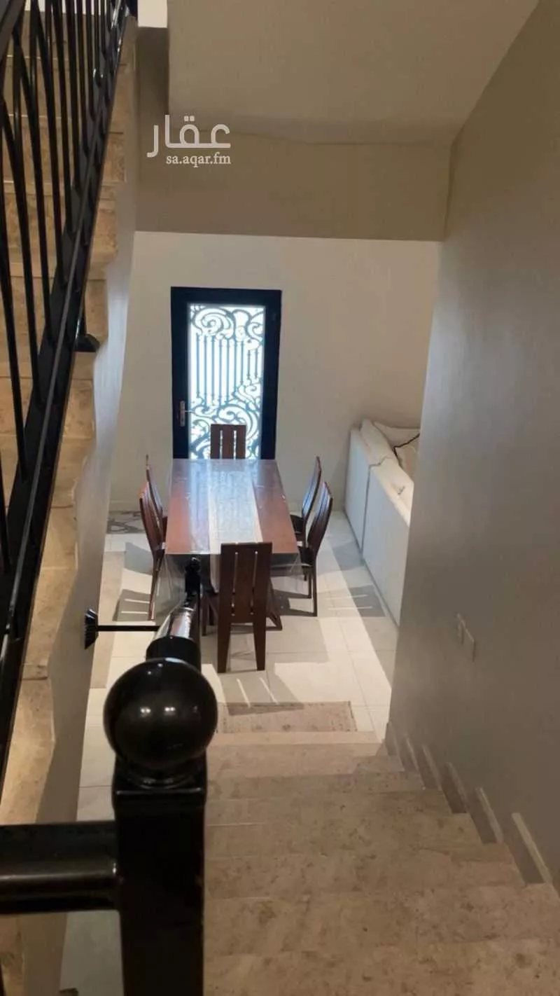 فيلا 7 غرف في الشراع 2