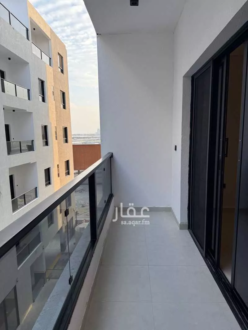 3 bedroom apartment in Al Bahr, Eastern Province 4
