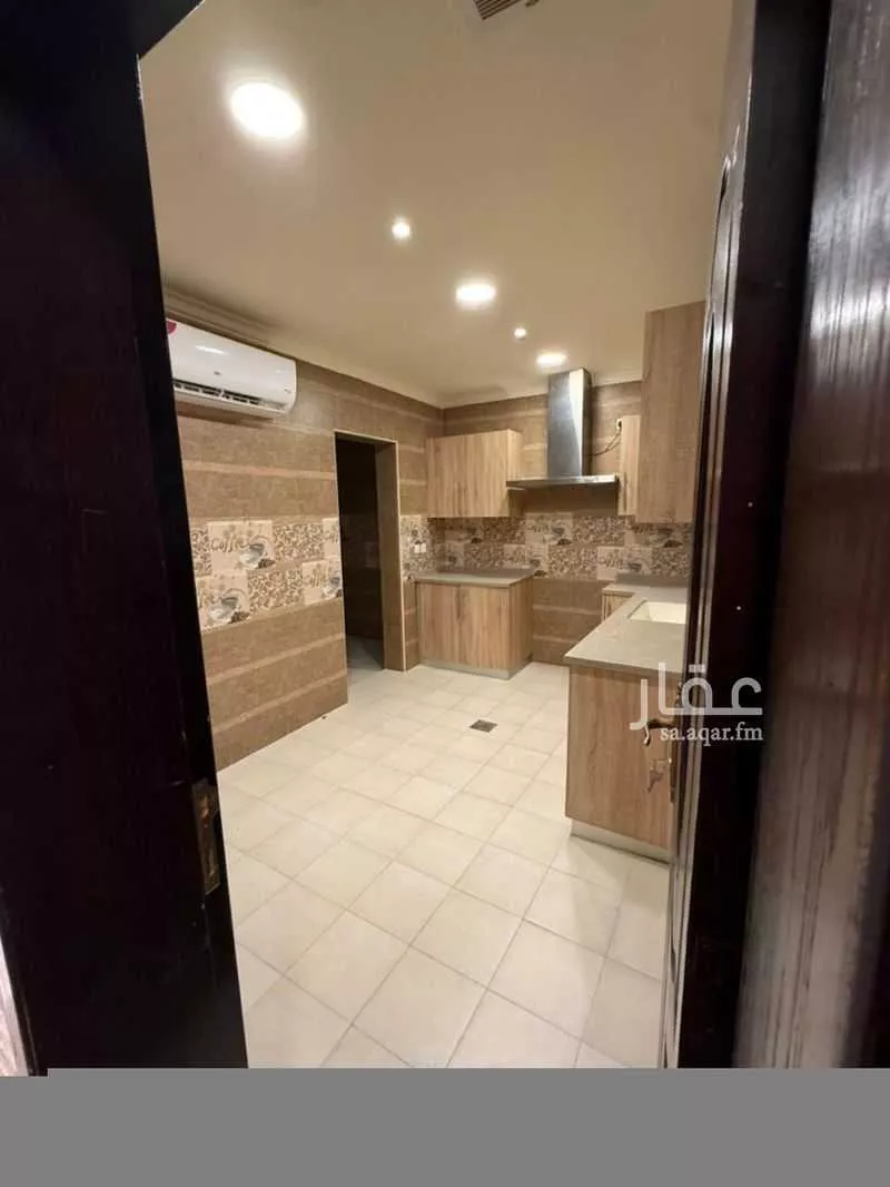2 bedroom apartment in Al Qusur 4