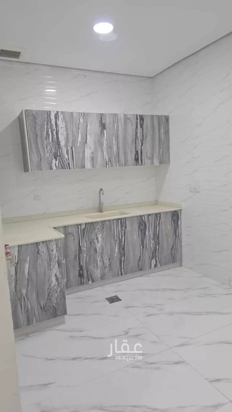 2 bedroom apartment in South Al Khobar 3