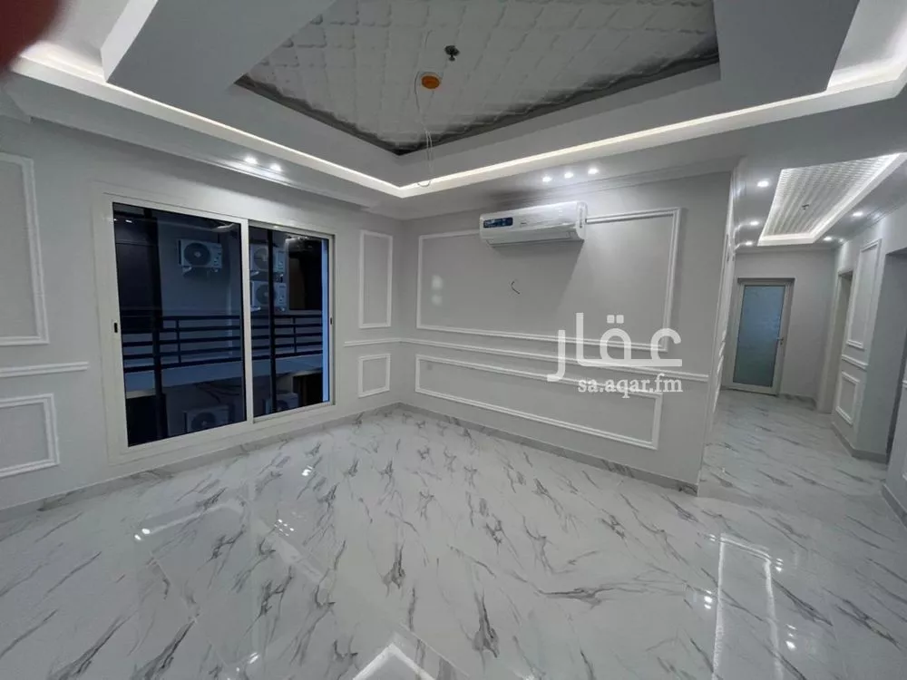 شقة 5 غرف في الحمرا 4