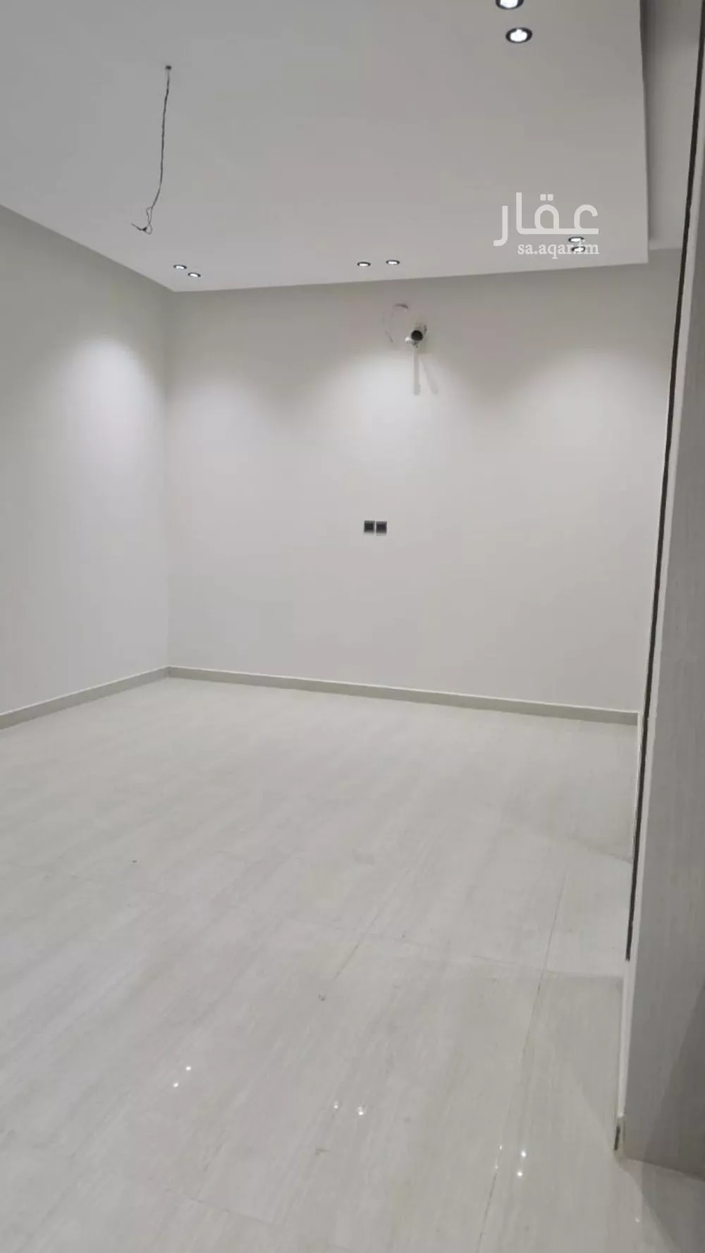 شقة 5 غرف في احد 4