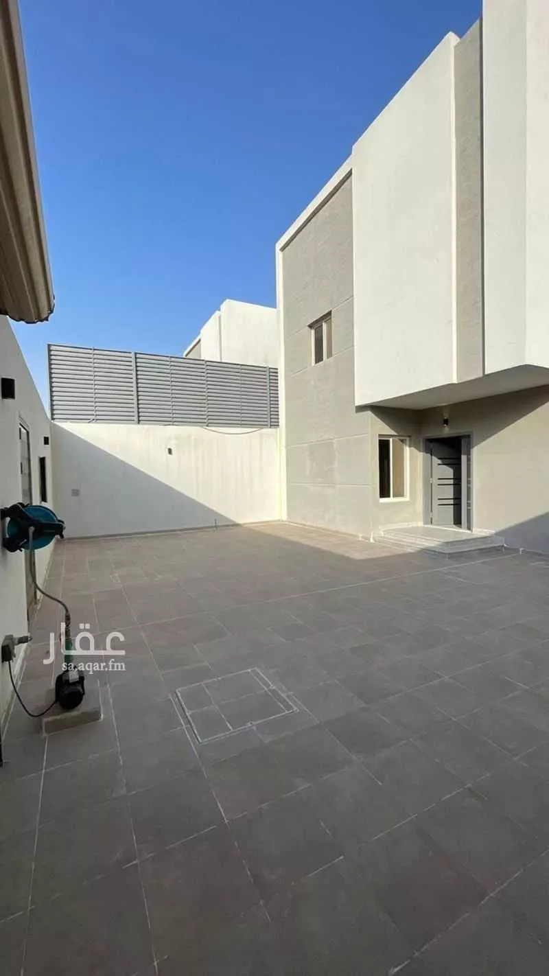 فيلا 5 غرف في الجنادرية 2