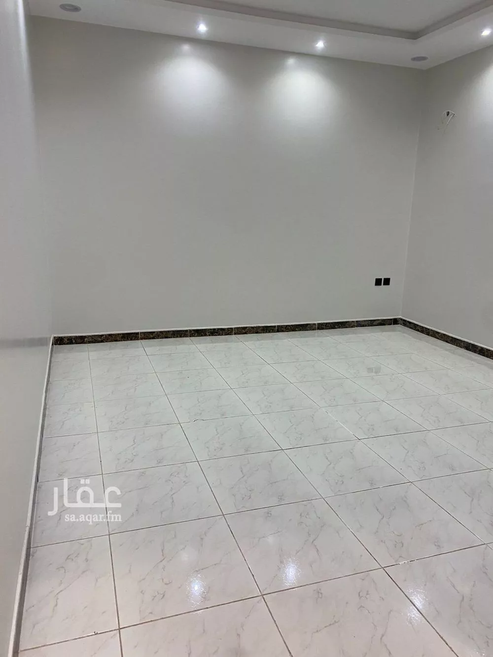 شقة 3 غرف في الرمال 2