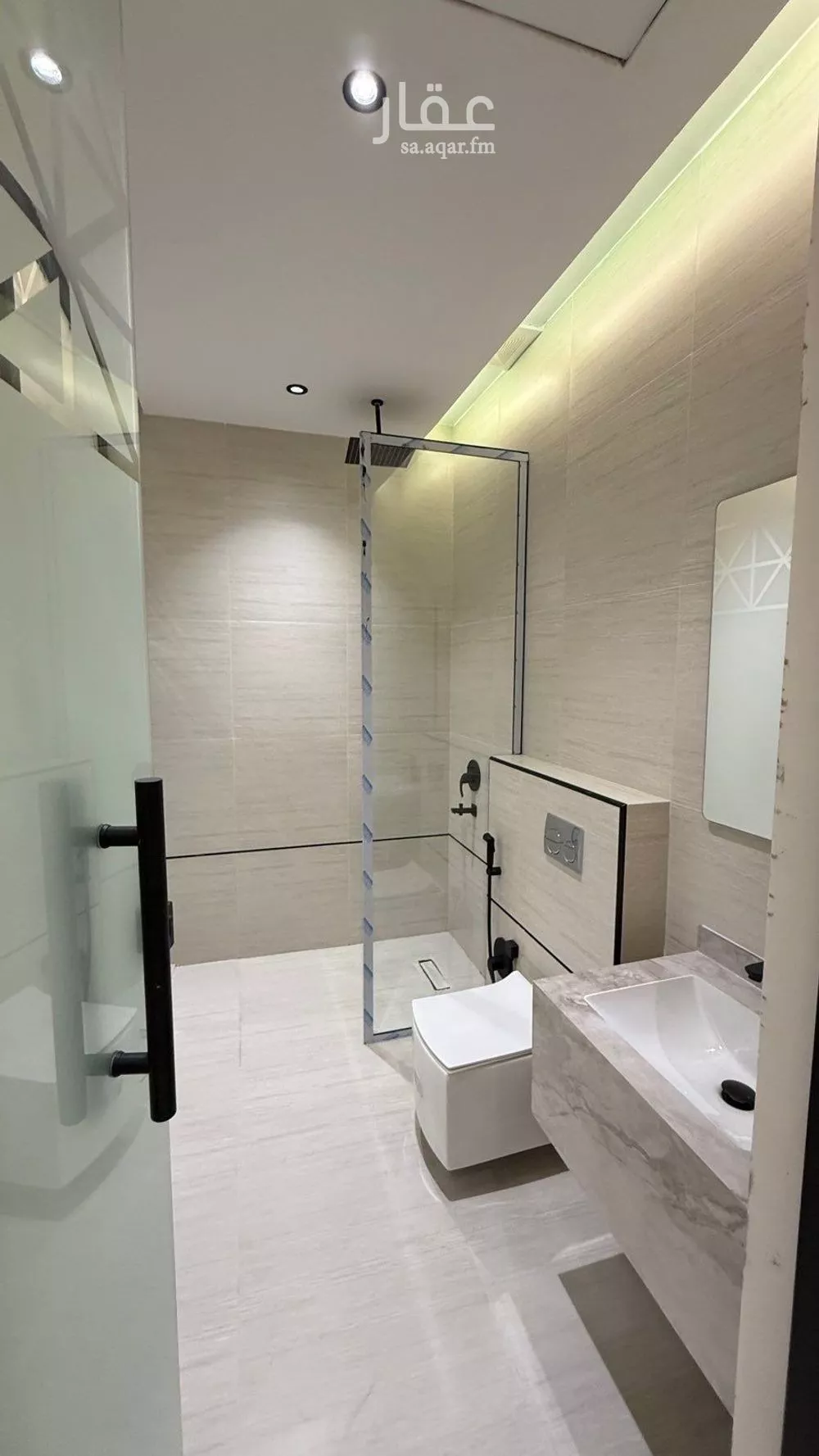 فيلا 6 غرف في المهدية 5