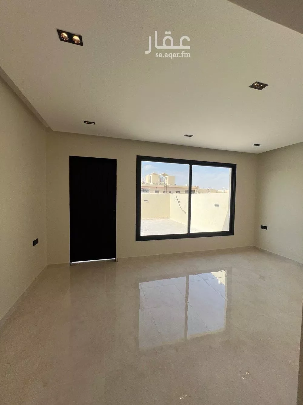 فيلا 6 غرف في المهدية 5