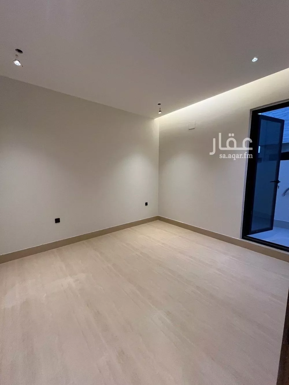 6 bedroom villa in Al Mahdiyyah 3