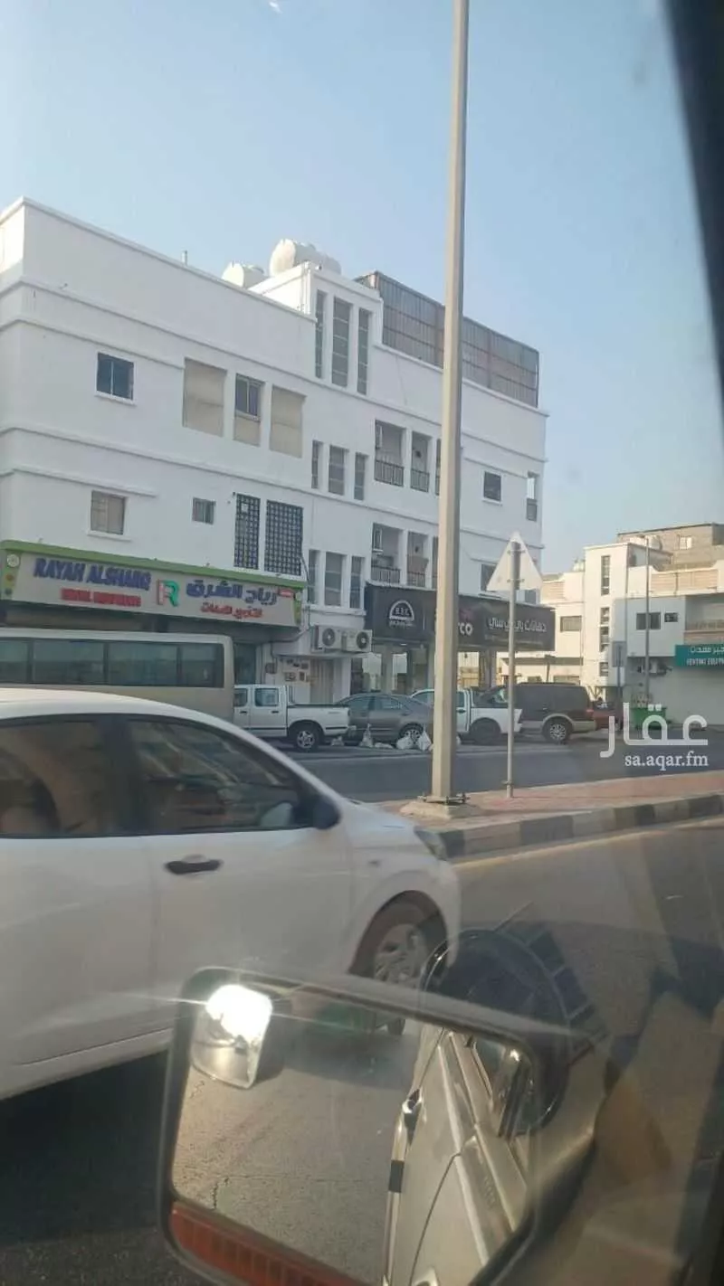 عمارة 325 م² في الثقبة 2