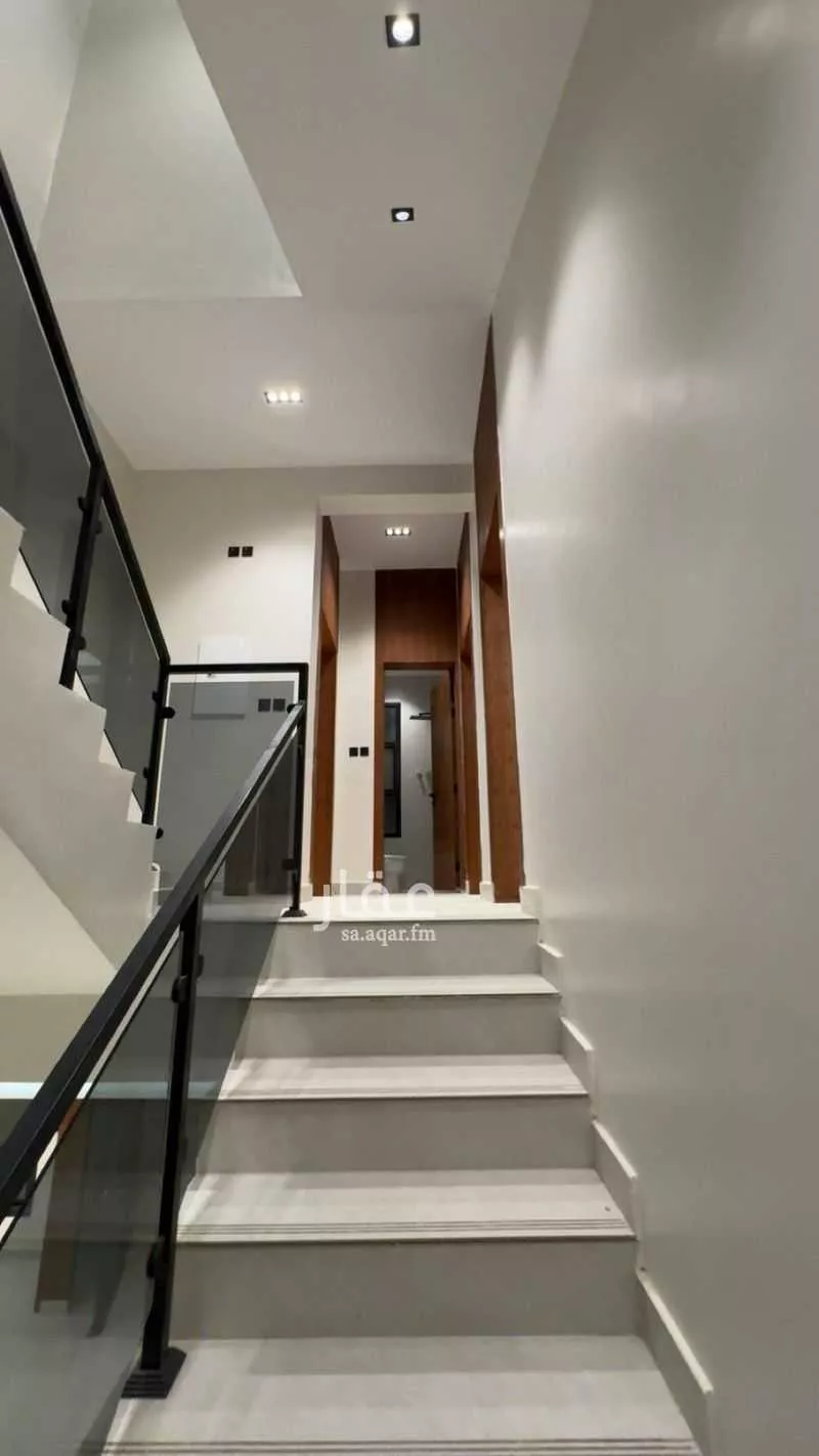 فيلا 4 غرف في الرمال 5